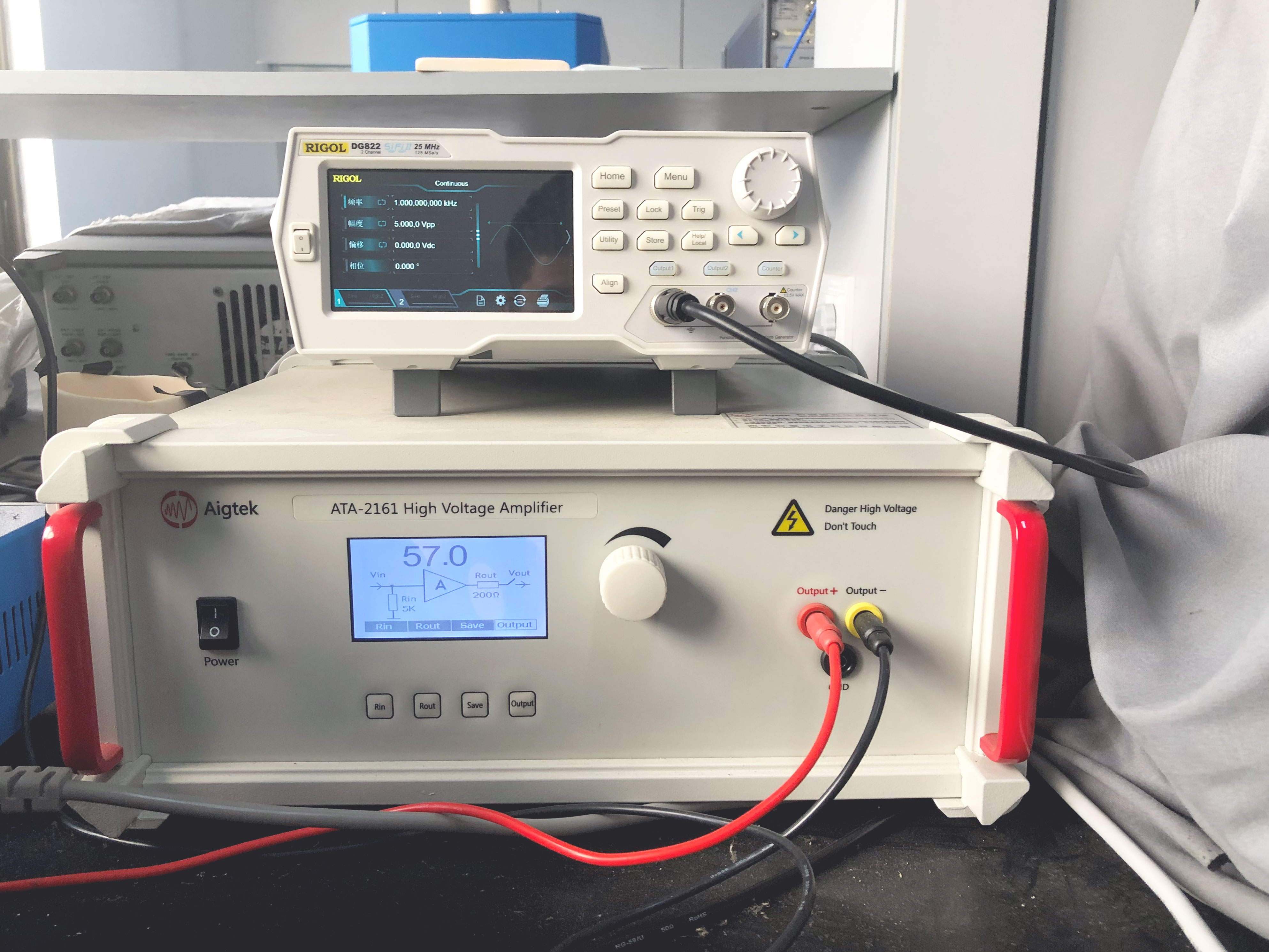 功率放大器在抗疲勞高壓電壓電材料研究中的應用